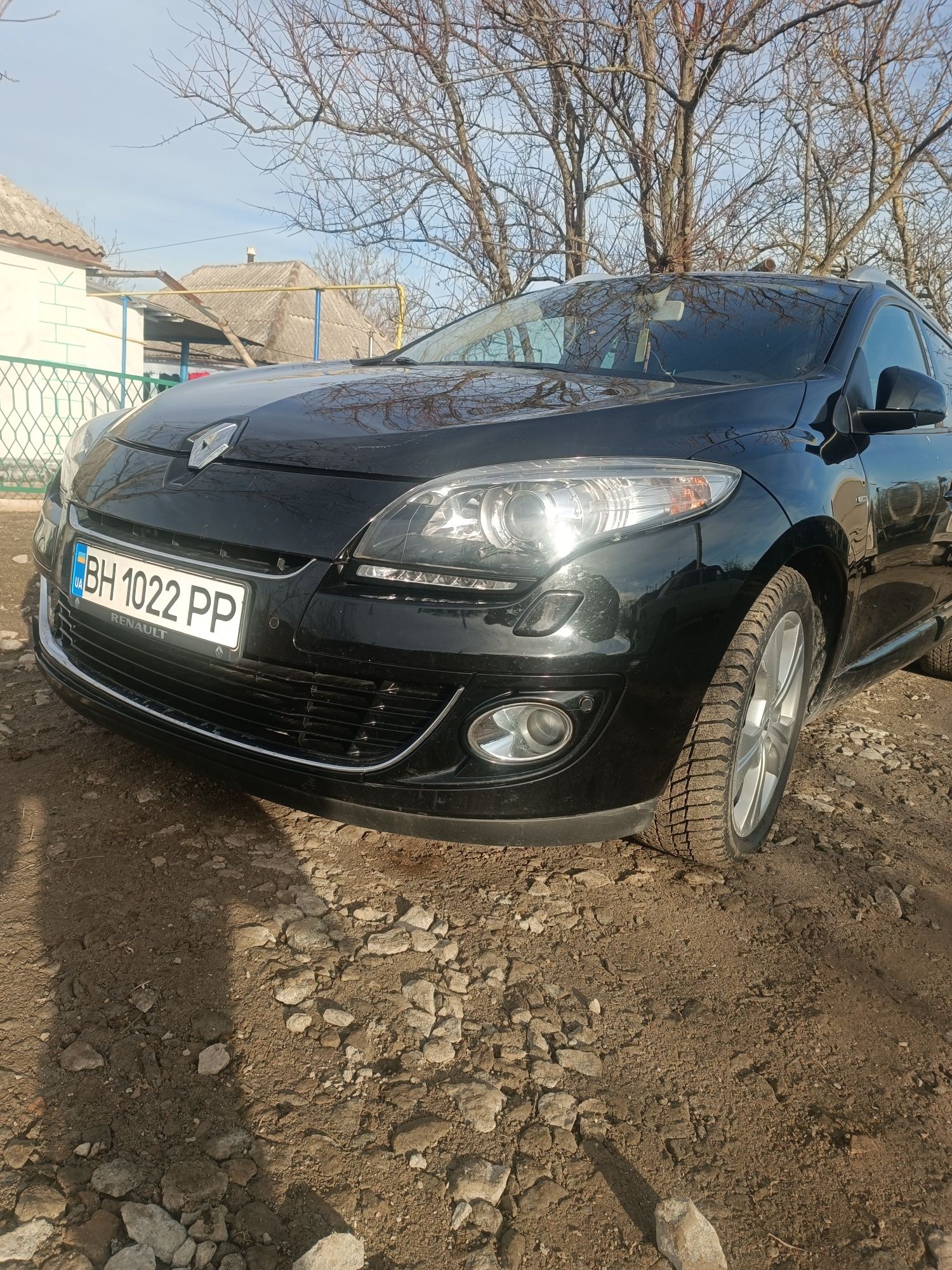 Машина ,Renault Megane