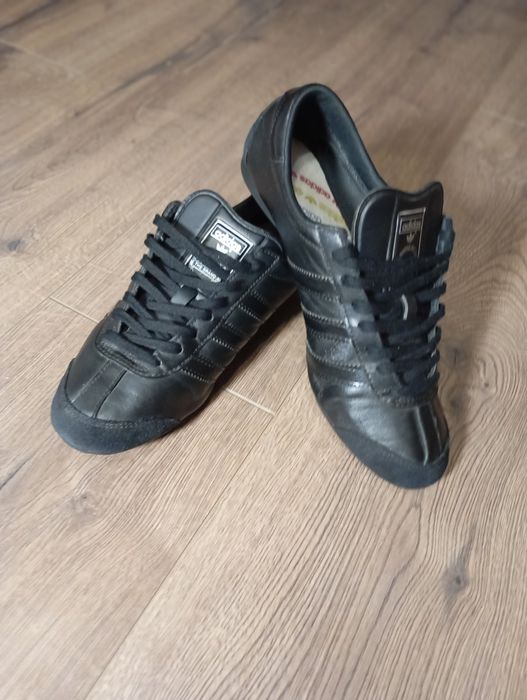 Кеди шкіряні,для бігу Adidas 39 р .