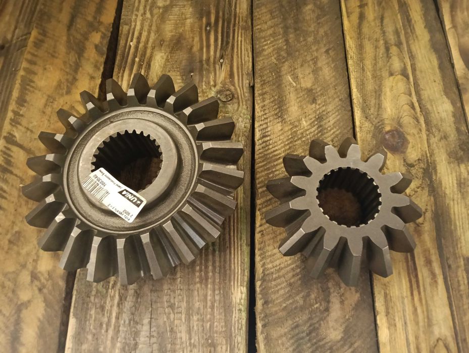 Koła przekładni rozrzutnika Komplet UNIA Tytan Apollo Dostępne od Ręki