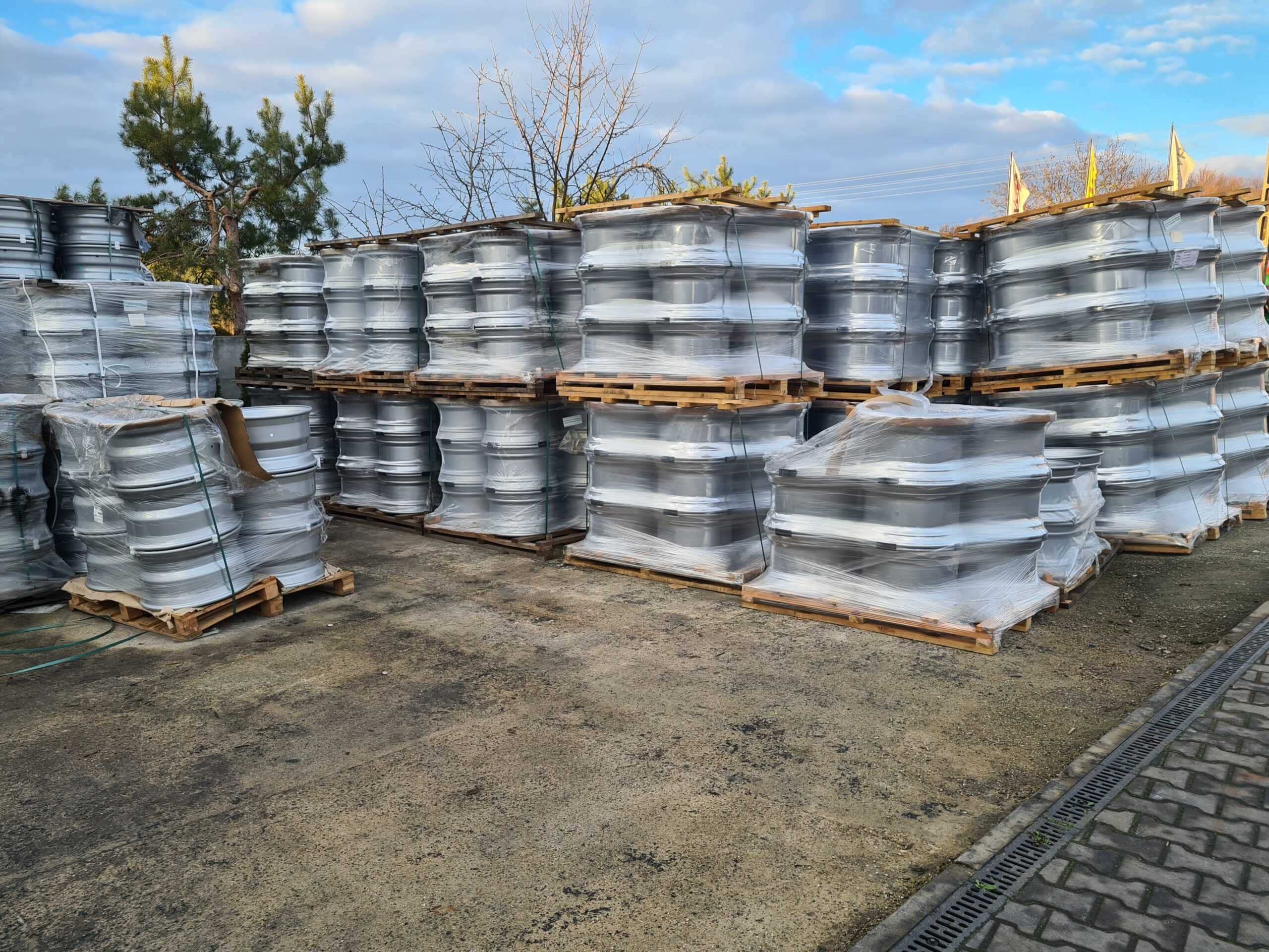 650 Netto KOŁA 11.75-22.5 8 OTWORÓW 385/65R22.5 Przyczepa HL BSS