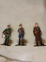 Conjunto de 3 Soldados em Metal Antigos