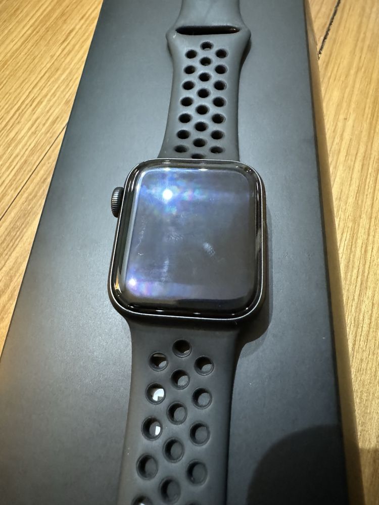 Apple Watch SE NIKE 40MM