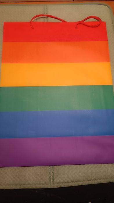 Zestaw tęczowych gadżetów, torba materiałowa i prezentowa Tiger, flag