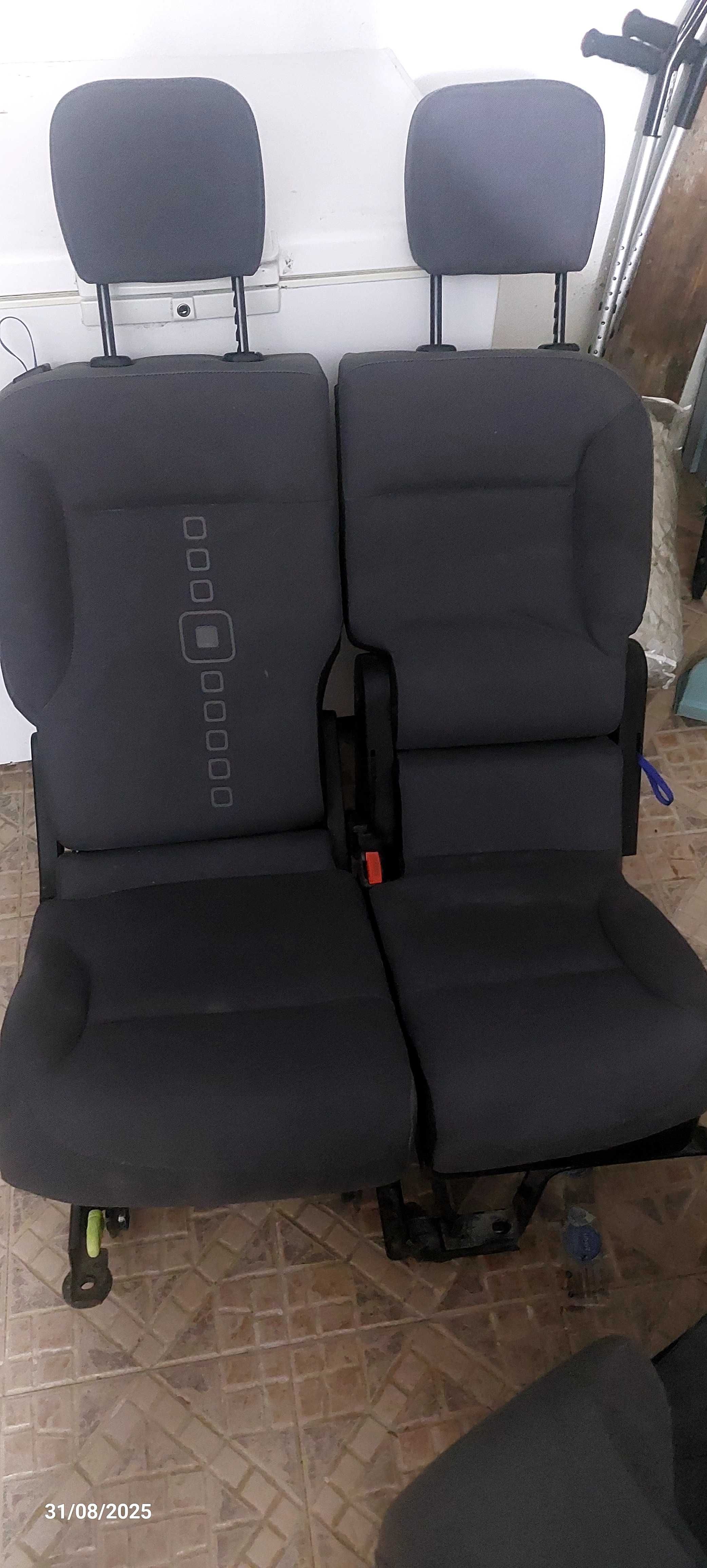Bancos citroen berlingo em ótimo estado
