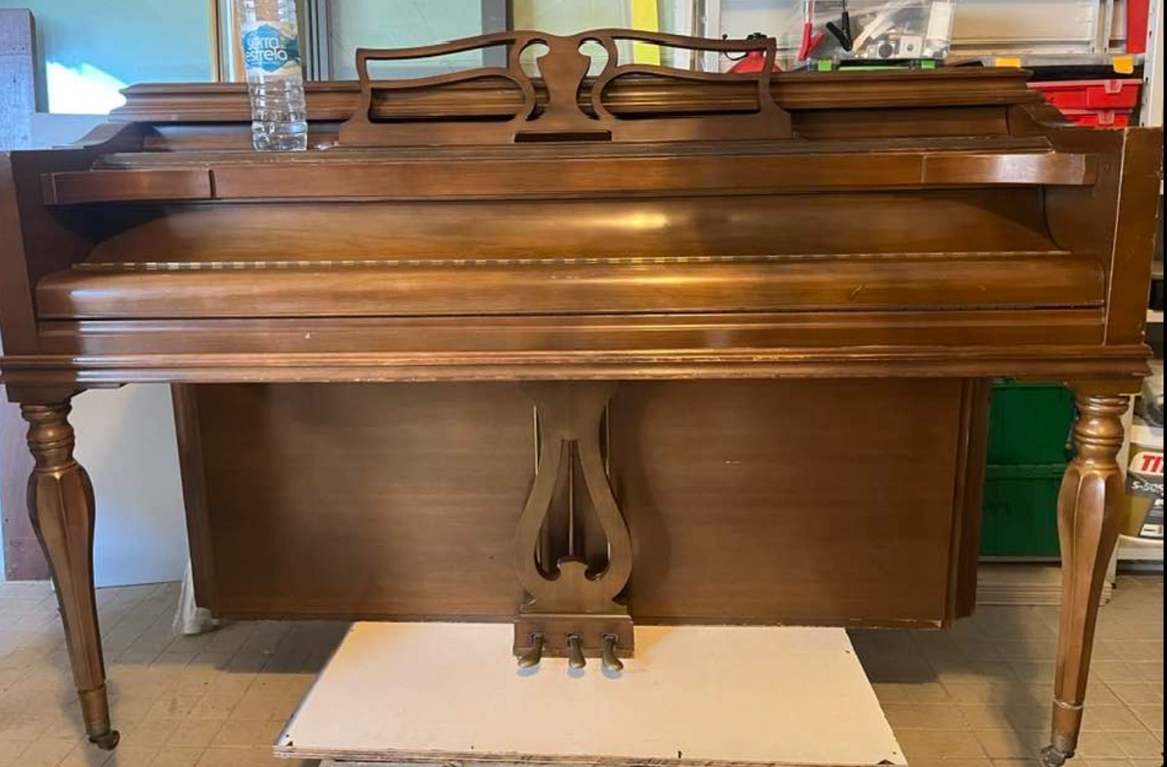 Piano of the Metropolitan Opera House – New York   (Wm Knabe & Co.)