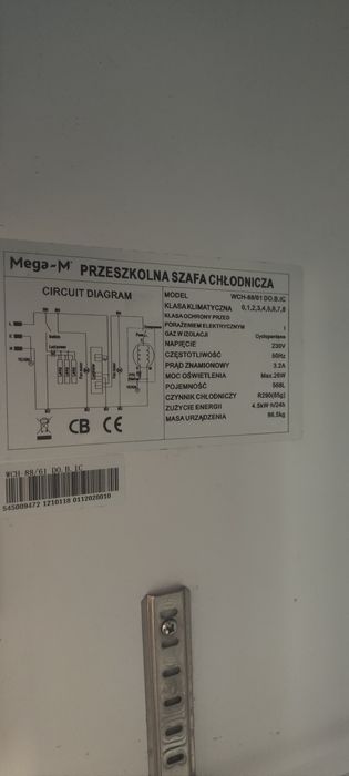 Przeszklona szafa chłodnicza Mega-M WCH-1682 D.G3 BC – 1682L