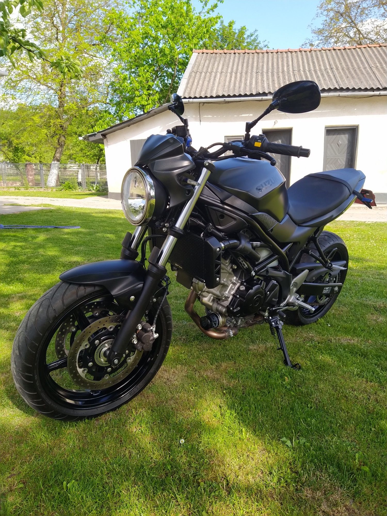 Мотоцикл Сузукі SV650