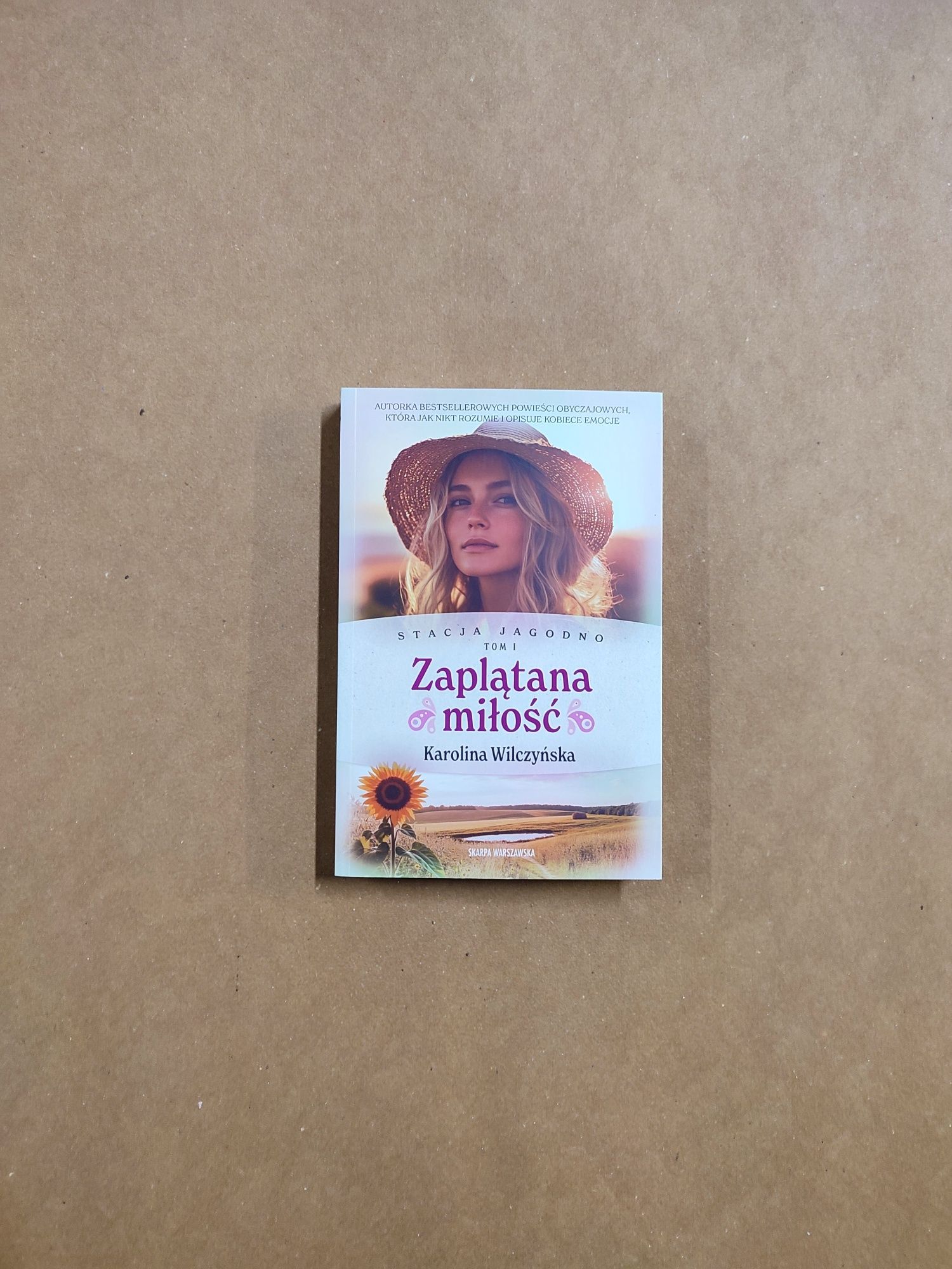 Stacja Jagodno. Tom I: Zaplątana Miłość - Karolina Wilczyńska