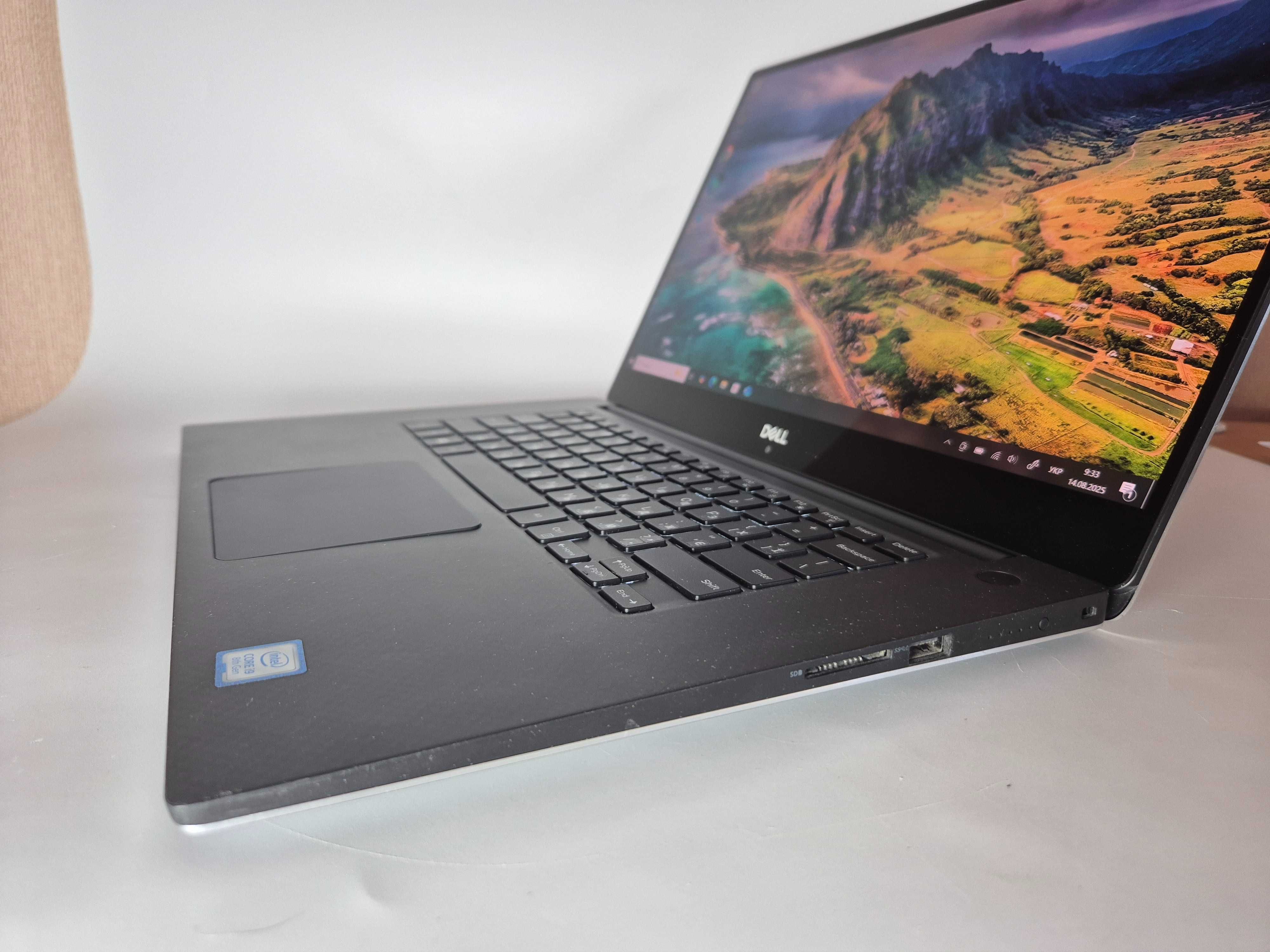 Dell 5530 15,6 4k Intel i9-8950HK, ОЗУ 32 GB, SSD 512 Gb, Nvidia P2000