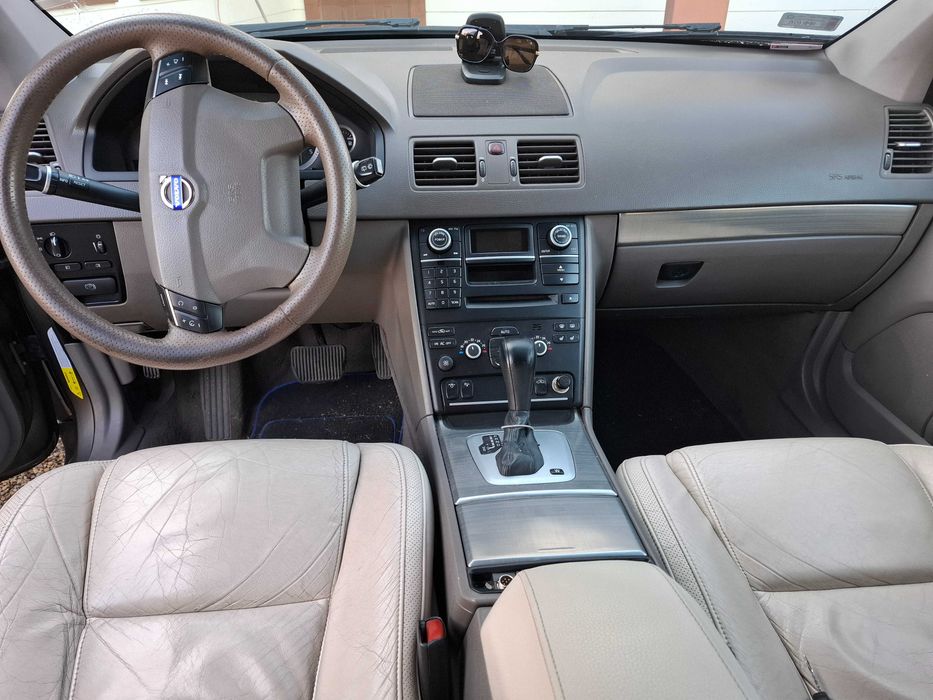 VOLVO XC-90 2.4 D5 AWD 4X4 185KM