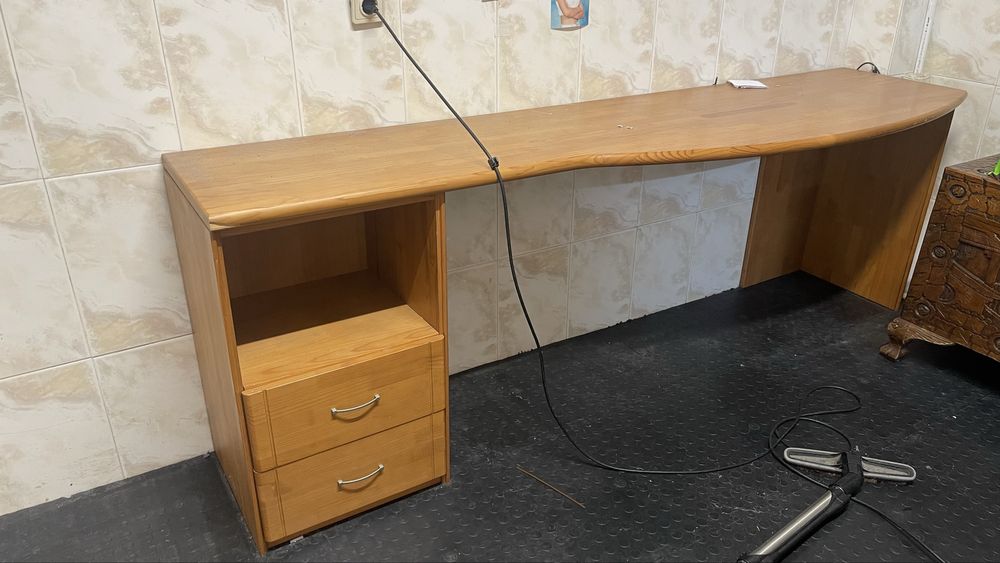 Secretaria com duas gavetas