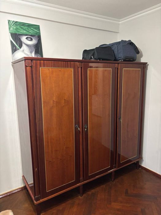 Безкоштовно шафа.