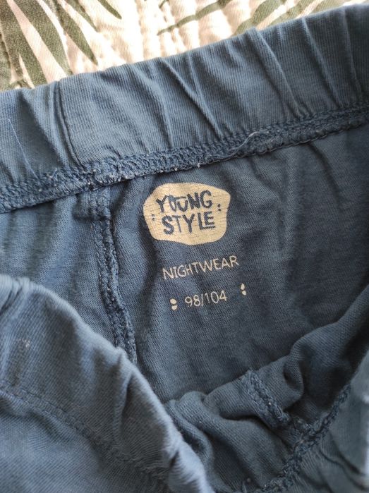 Piżama 98/104 Young Style krótki rękaw kosmonauta astronauta