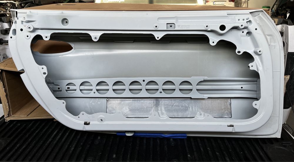 Porsche Cayman GTS Boxster drzwi lewe biale oryginal Błotnik Prawy
