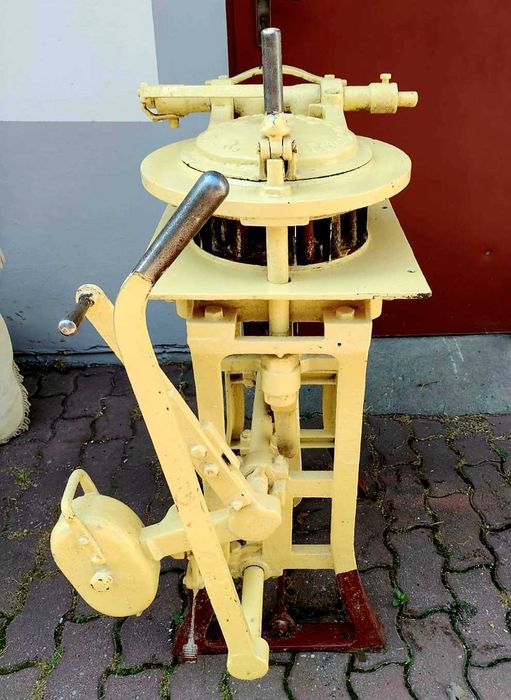 Tradycyjny dzielnik prasa do ciasta