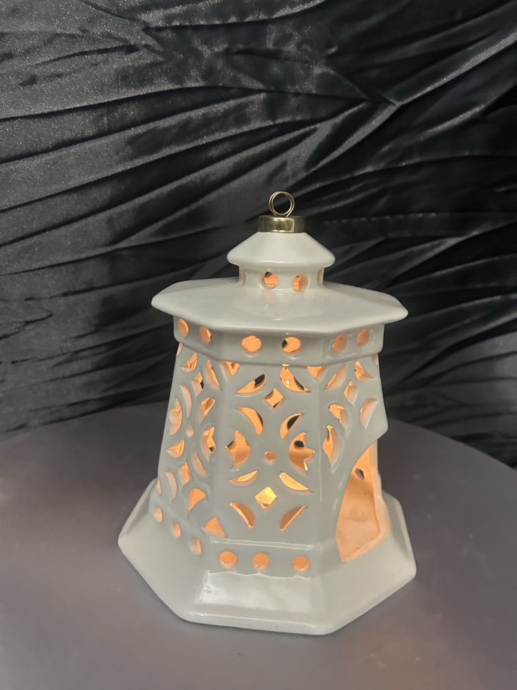 Lampion ceramiczny ażurowy ecru do zawieszenia z miejscem na świeczkę