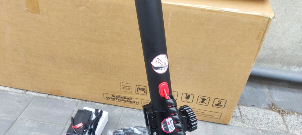 Hulajnoga Elektryczna iscooter w6 Duże koła 10cali 500w Nowa