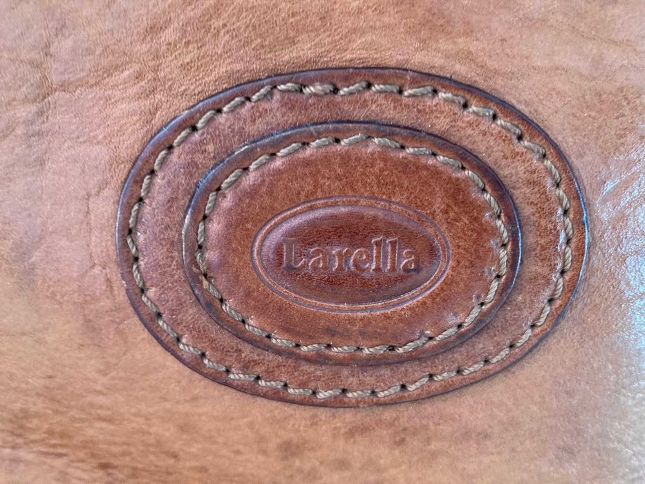 mala de viagem Larella em cabedal com rodízios