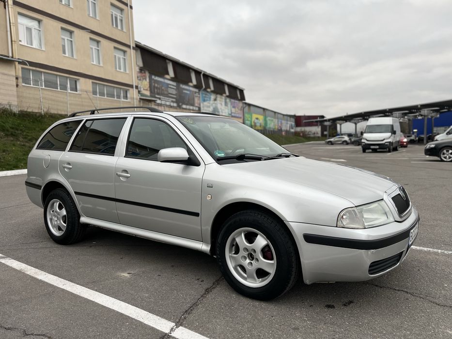 Шкода Октавія Тур 1.6МПІ