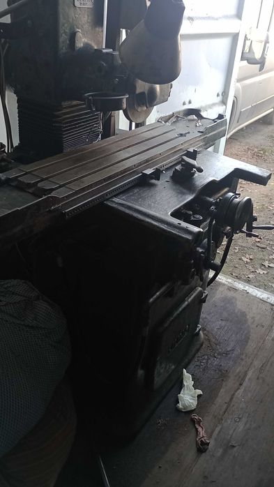 Szlifierka do płaszczyzn K.Jung Berlin 700x250