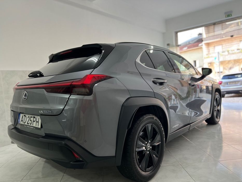 Lexus UX 250h Special Edition (LCA)