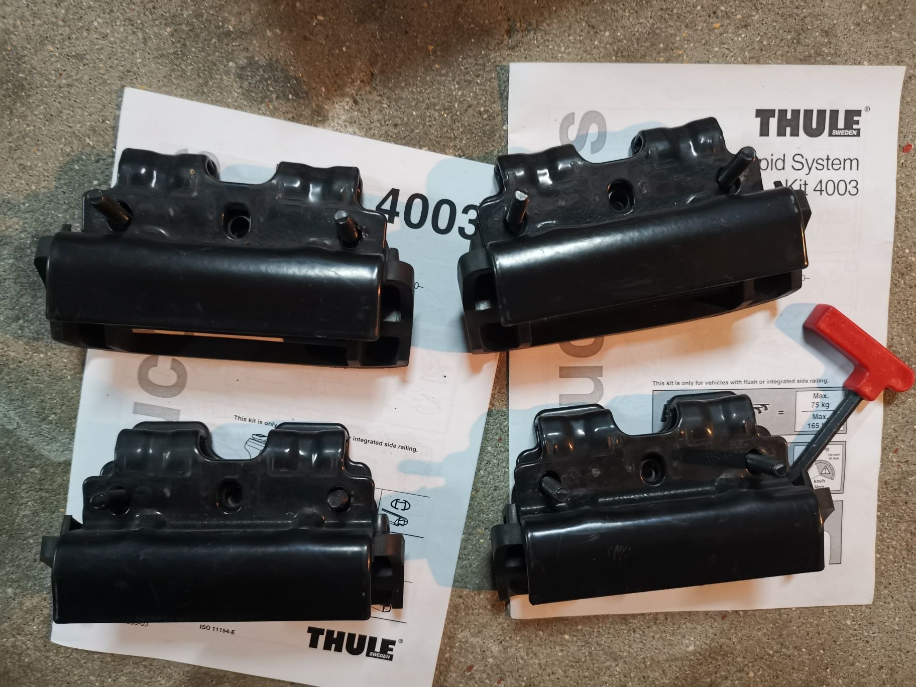 Vendo THULE Kit 4003 / 184003, em estado de NOVO