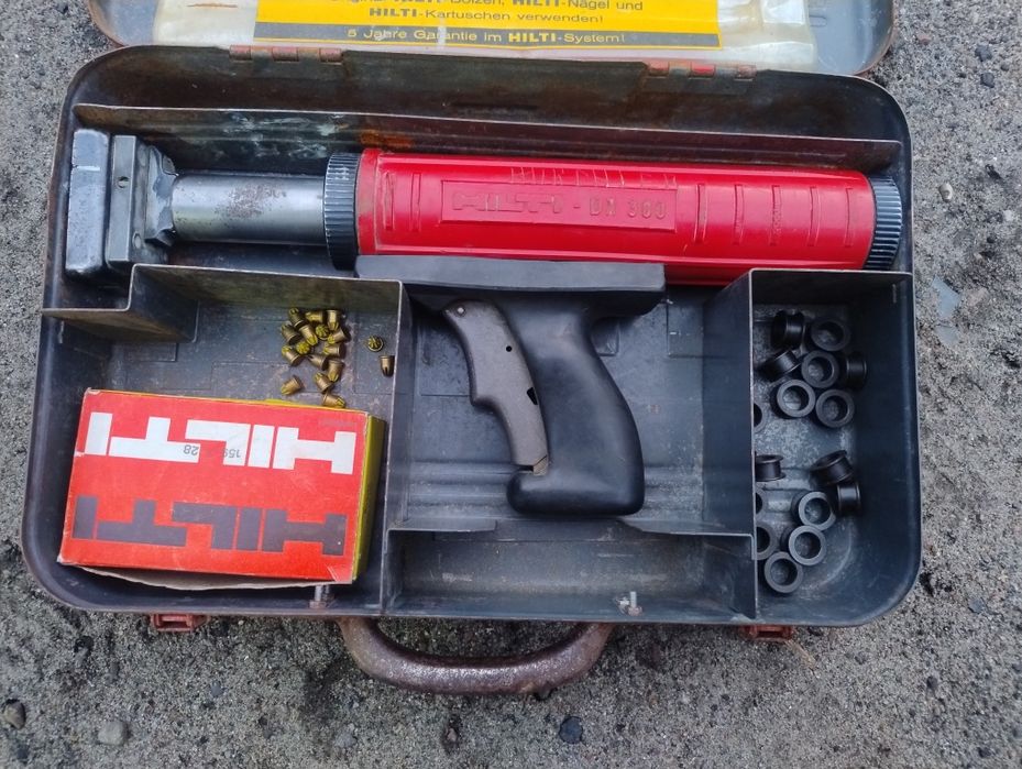 Osadzak Gwoździarka Hilti DX 300