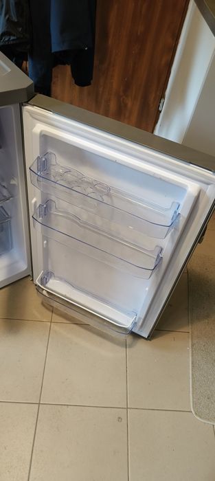 Lodówko-zamrażarka Amica FM137.3X jednodrzwiowe 84,5 cm Srebrna