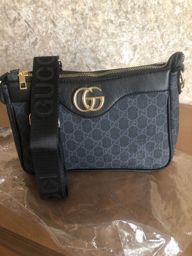 Продается женская сумка Gucci