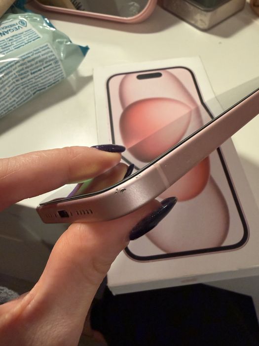 iPhone 15 różowy 128 gb