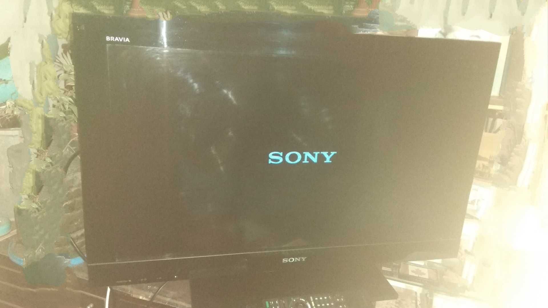 Телевизор LCD LED Sony Bravia KDL-32BX300 (32 дюйма) с пультом