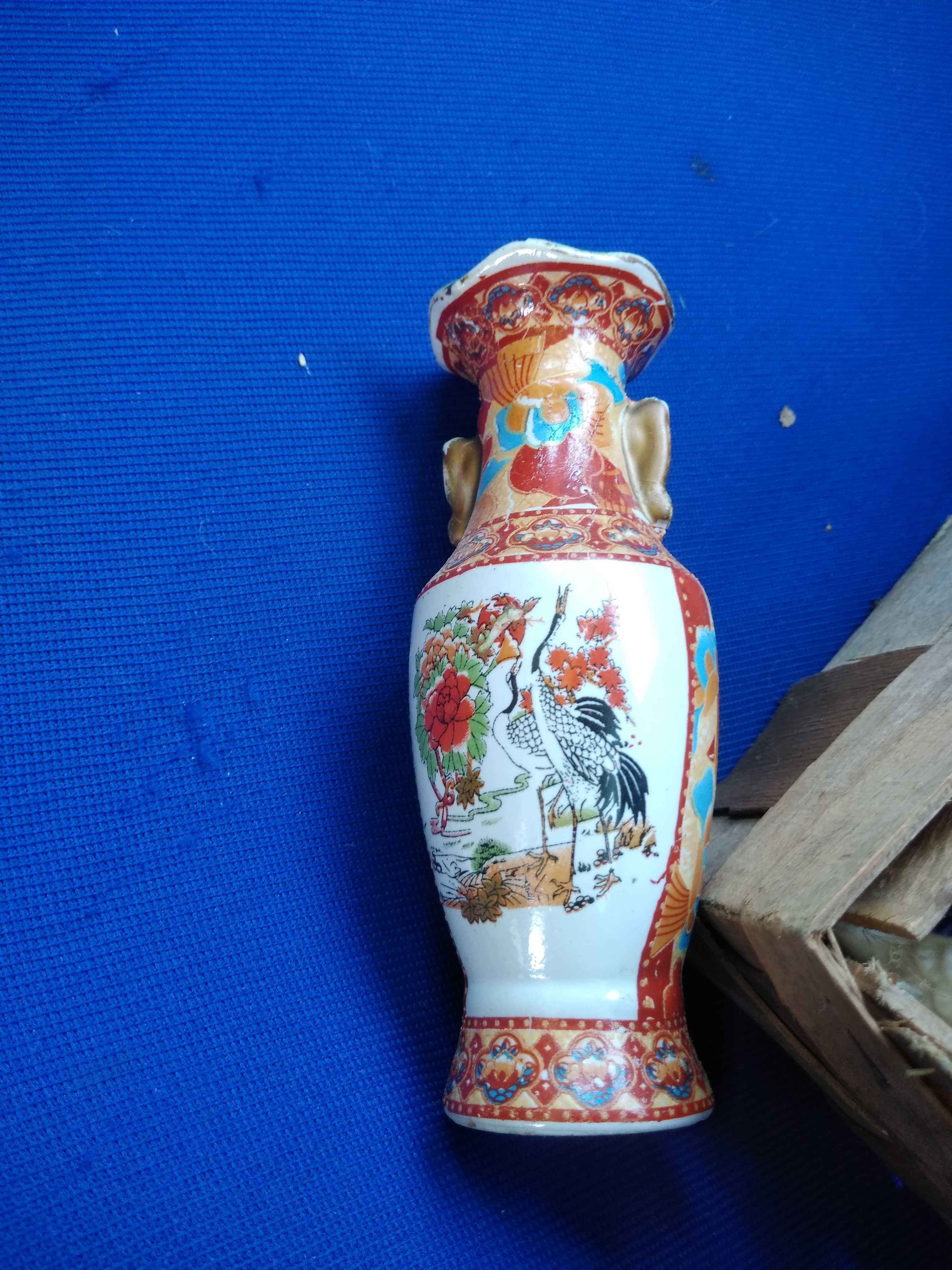 Ceramiczny japoński stary wazonik