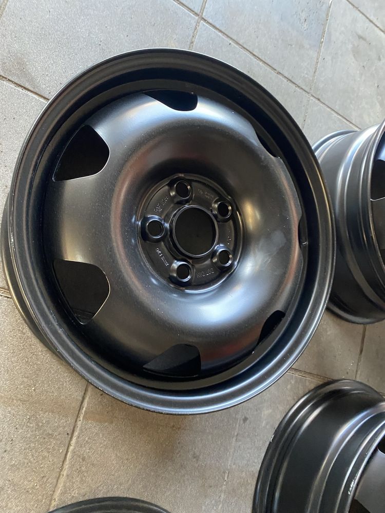 Felgi VW T5 T6 caravelle 17” Jak NOWE