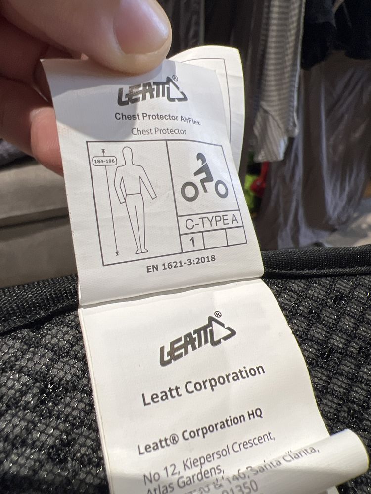 Leatt airflex - oferta de portes  ! Protecao de peito e costas