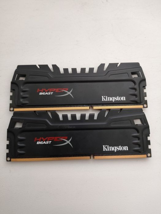 Kingston HyperX DDR3 8GB (2×4GB) 2400MHz