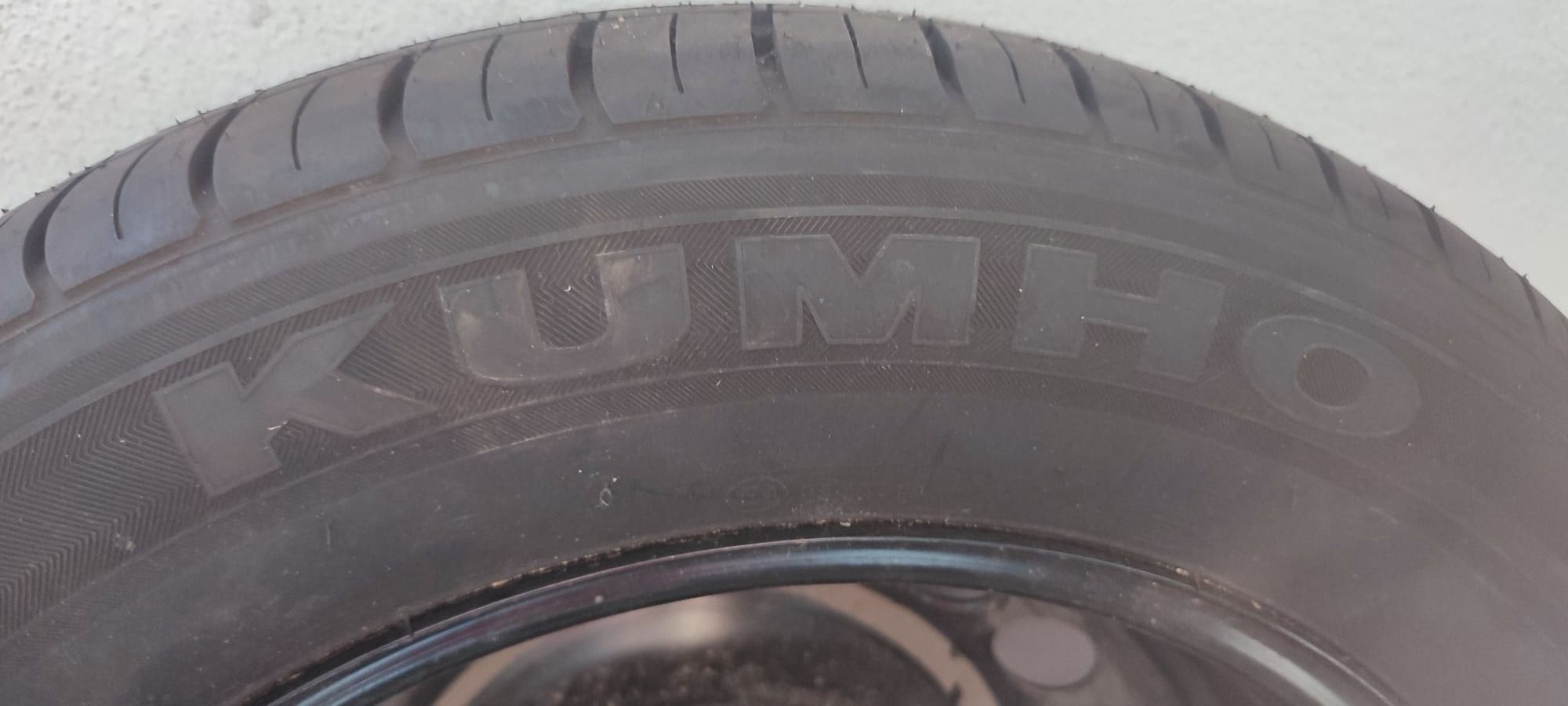 Pneu Kumho 205/60/16