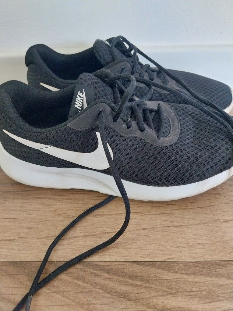 Buty nike o rozmiarze 40