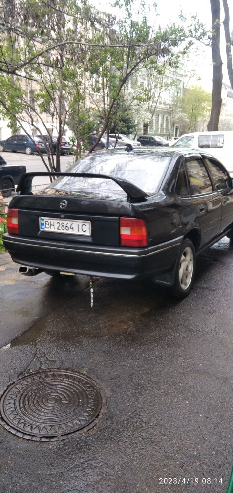 Продам Opel Vectra A 1990 год.
