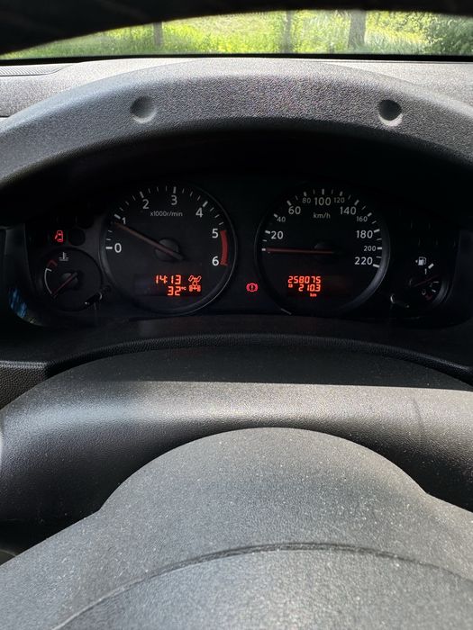 Авто NISSAN Navara 2.5 для ЗСУ