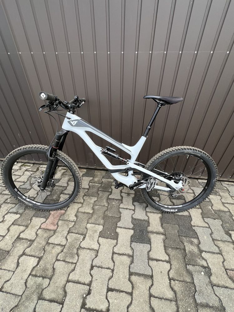 YT Capra CF Pro Rower MTB Enduro