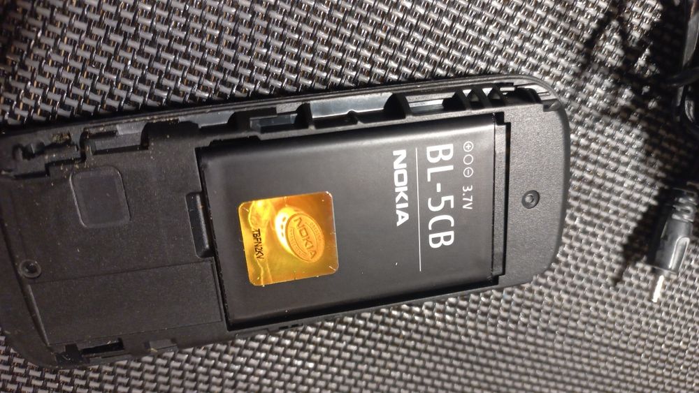 Nokia 100 RH 130 - bez simlocka