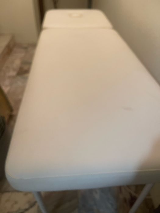 Marquesa de dois corpos com movel