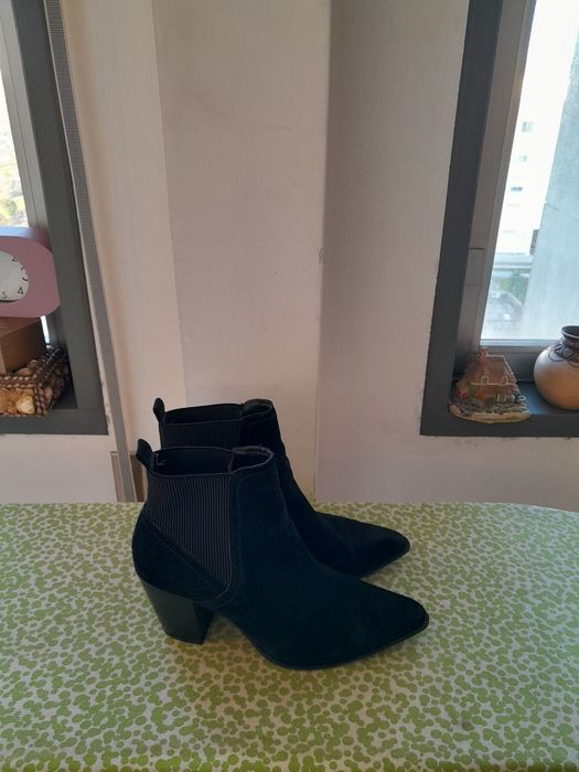 Vendo Botas de Senhora PARFOIS muito bonitas como novas