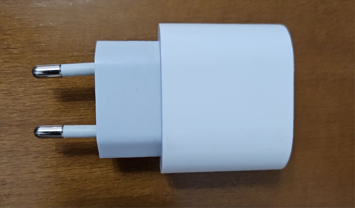 Adaptador de corrente USB-C 18W Apple