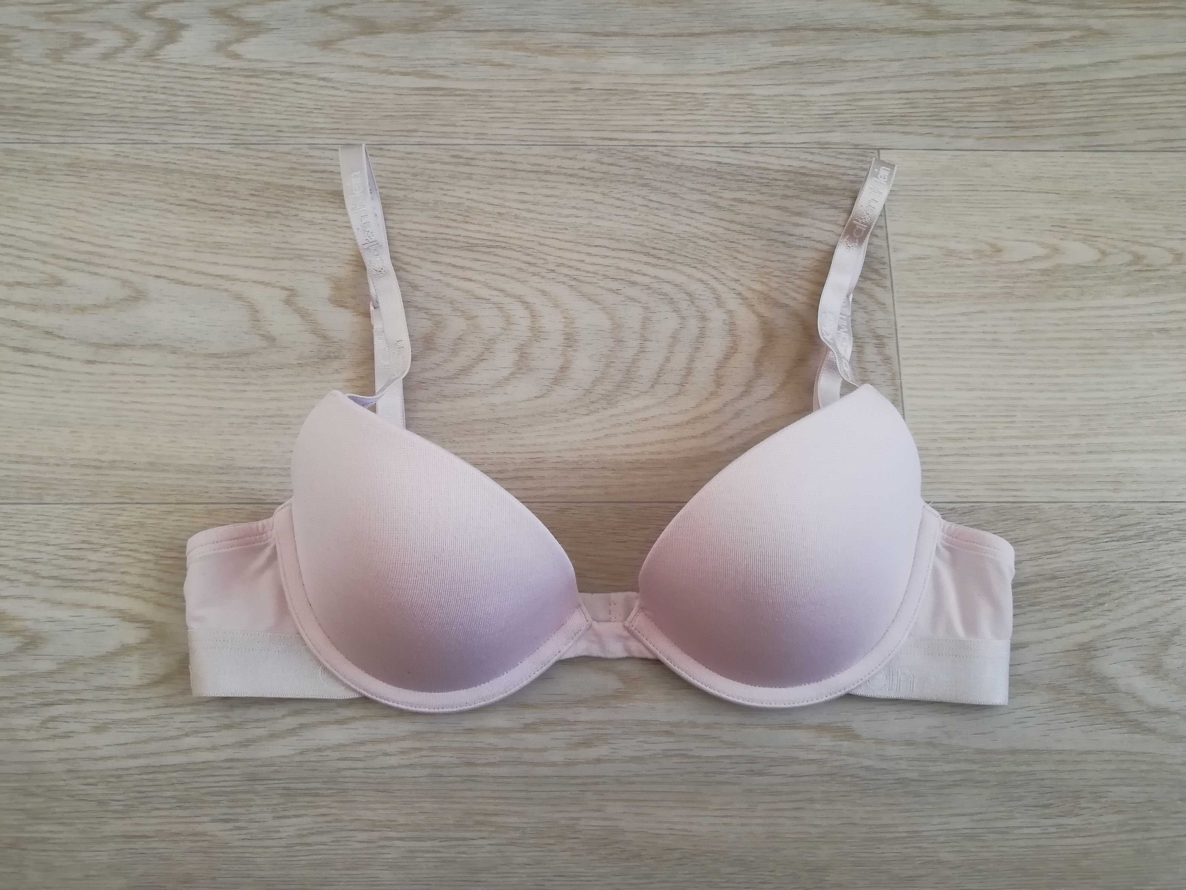 Бюстгальтер Calvin Klein 75B