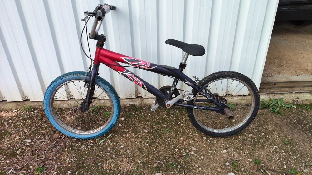 Bicicleta tipo BMX roda 20"