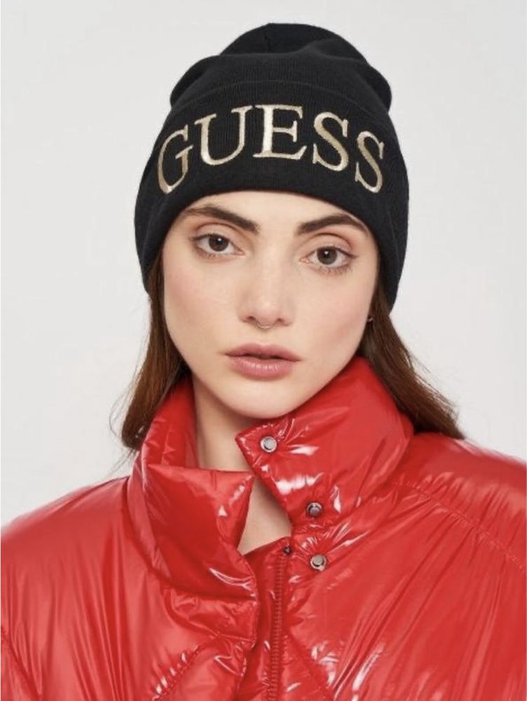 Шапка жіноча Guess