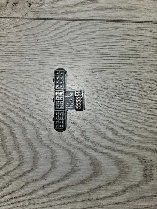 Przejściówka 3x8pin na PCIe ATX3.0 12VHPWR 600W