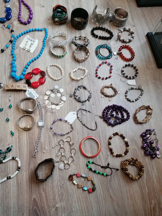 Sprzedam tanio biżuterie