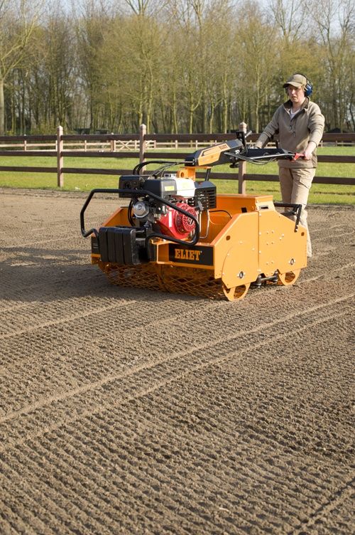 Profesjonalny wysiew trawy, zakładanie trawników, Eliet GZC 1000